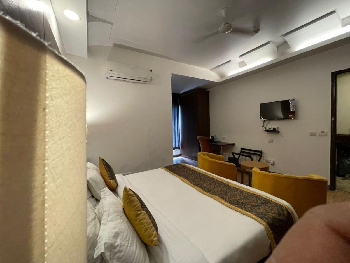 The Orion - Greater Kailash New Delhi Exterior photo
