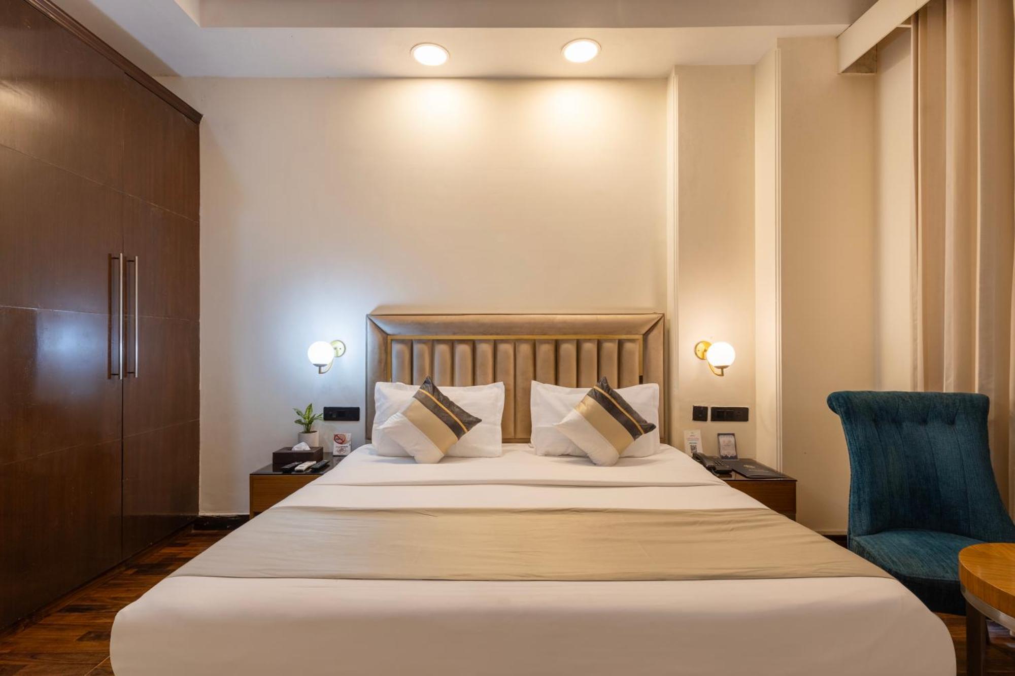 The Orion - Greater Kailash New Delhi Exterior photo